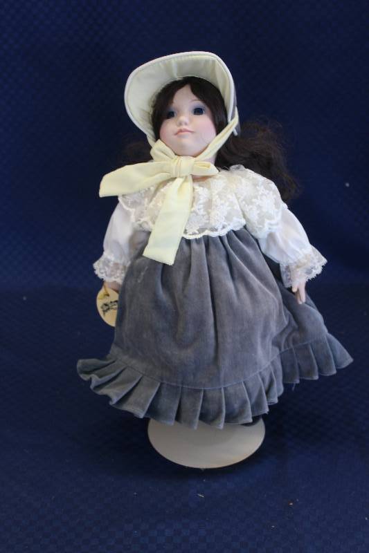 lot 422 image: Jan Hagara Lisa Doll