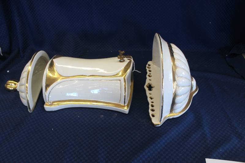 lot 429 image: 1950s Porcelain Wall Decorations
