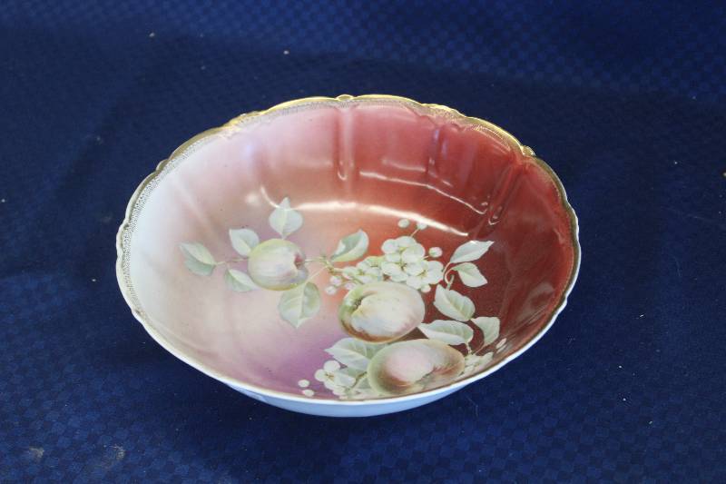 lot 438 image: Bavarian Hand-painted Porcelain Bowl