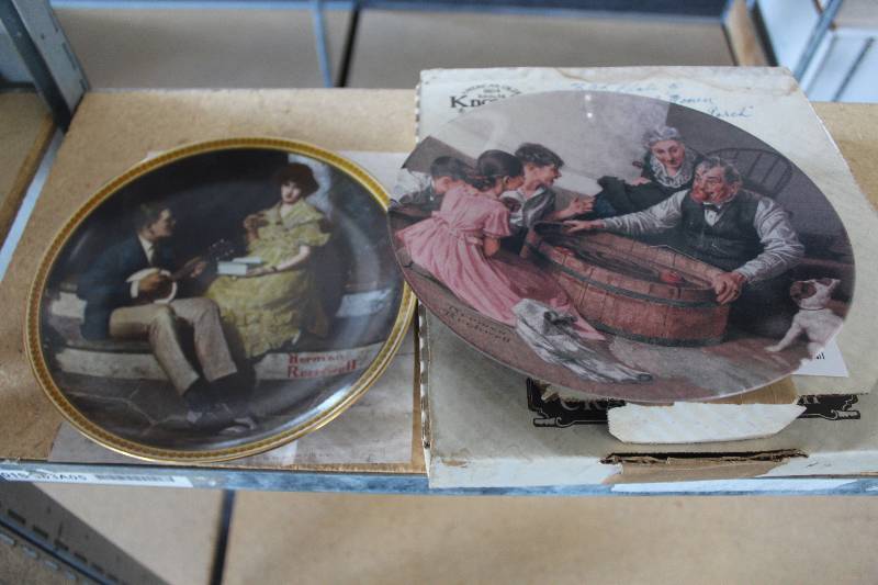lot 453 image: Lot of (2) Norman Rockwell Ceramic Collectible Plates Including 1) #12024D Pondering On The Porch AND 1) #19415A Halloween Frolic