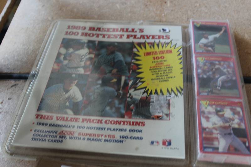 lot 473 image: Pack of 1989 Baseball 100 Hottest Players