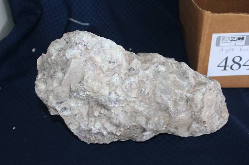 lot 484 image: 15lbs Agate Rock