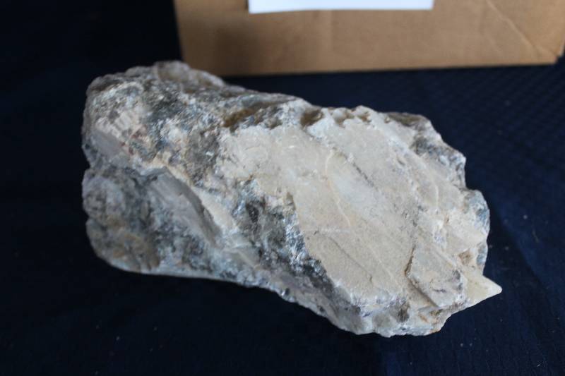 lot 485 image: 9lbs Agate Rock