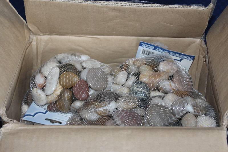 lot 481 image: Box Lot of Polished River Rock