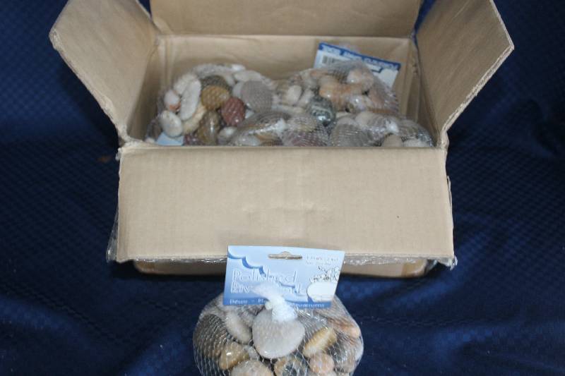 lot 480 image: Box Lot of Polished River Rock