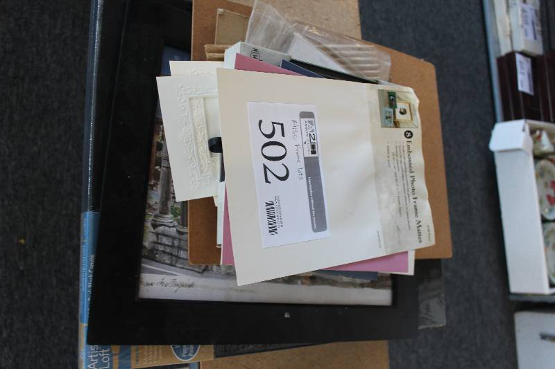 lot 502 image: Lot of Miscellaneous Picture Frames