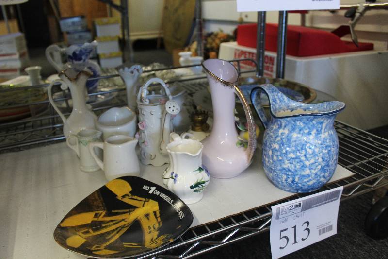 lot 513 image: Half Shelf Lot Of Ceramic Tableware