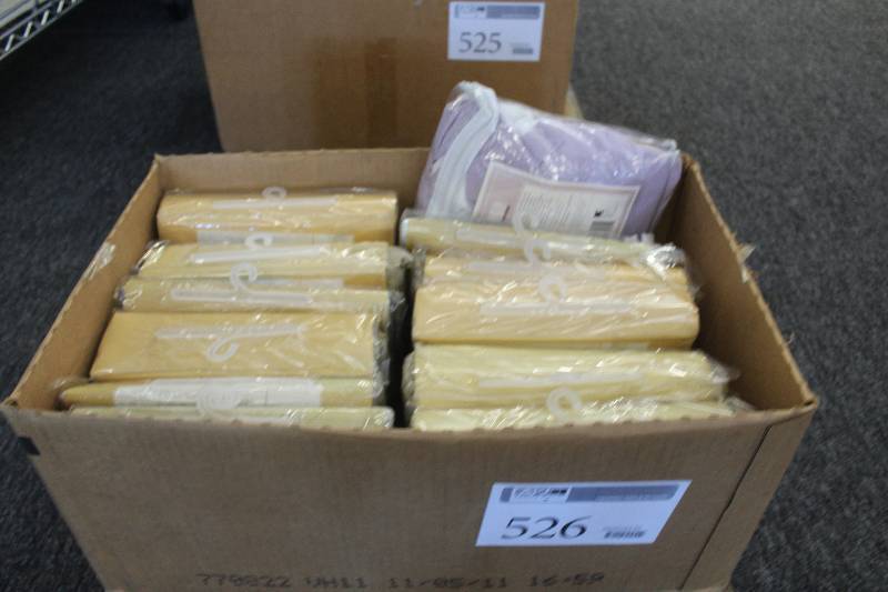 lot 526 image: Box Lot of Fabric Tablecloths