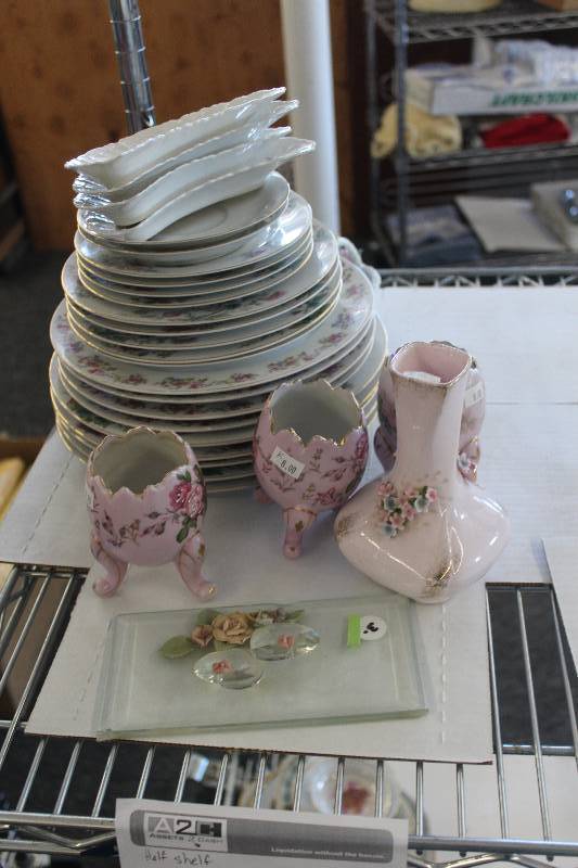 lot 528 image: Shelf Lot of Noritake China Peony