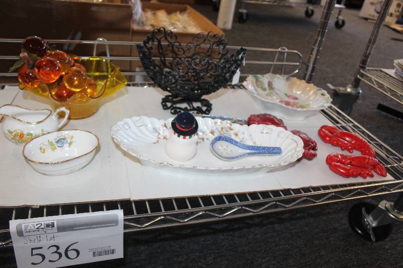 lot 536 image: Half Shelf Lot Of Ceramic, Glass Decorations, Tableware