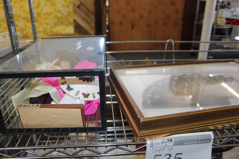 lot 535 image: Shelf Lot of Decorations, Dolls