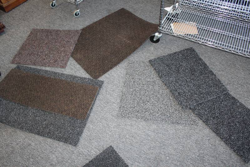 lot 596 image: Lot of (6) Floor Mats, Various Sizes