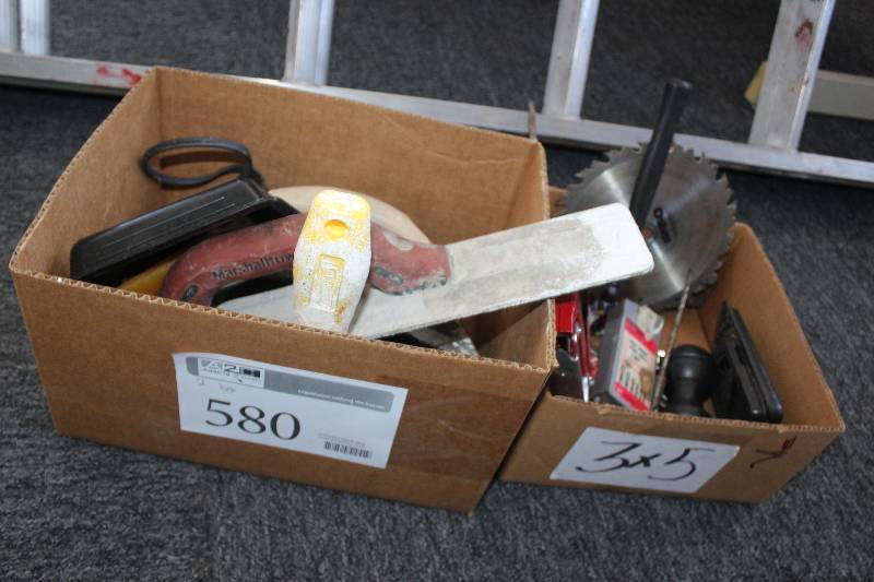 lot 580 image: Lot of (2) Boxes of Tools