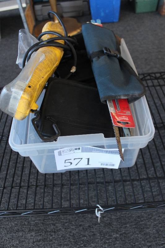 lot 571 image: Plastic Bin Lot of Hand Tools - Including a shop light, Milwaukee Reciprocating saw blades, pliers, screwdrivers, and more.