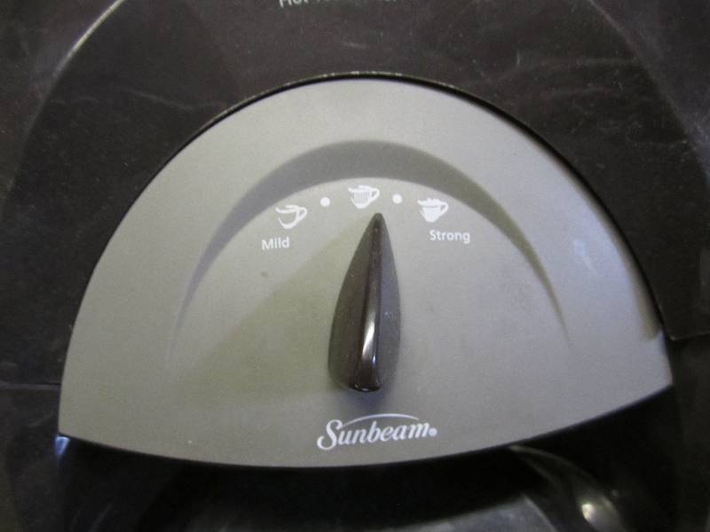 Sunbeam tea drop hot tea maker...