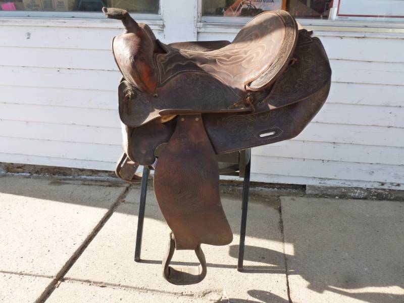 lot 3 image: Horse Saddle