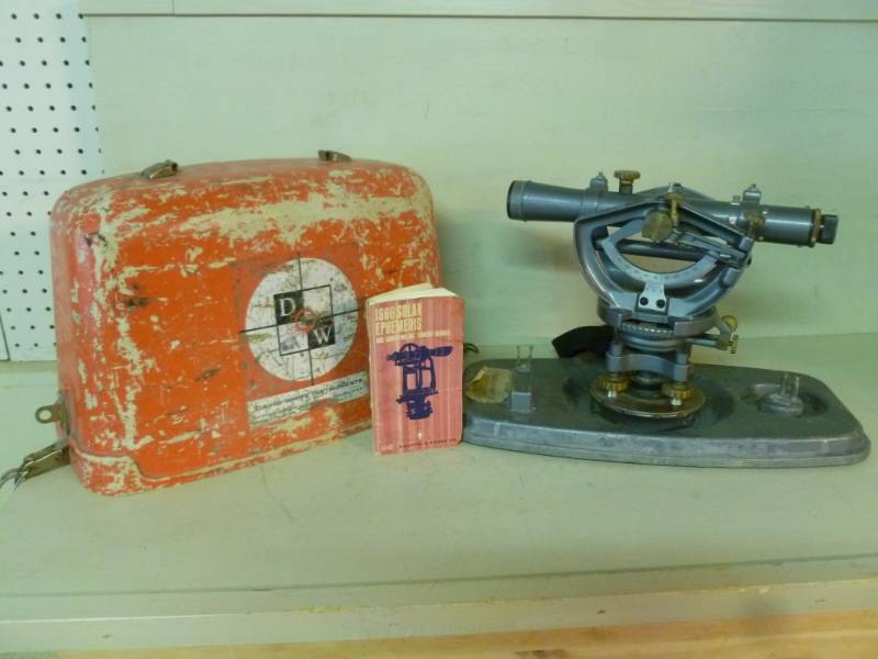 lot 10 image: Vintage Surveyors Transit