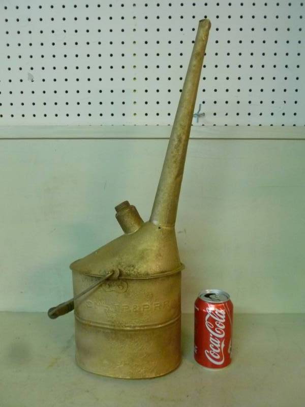 lot 22 image: Vintage Railroad Oil Can