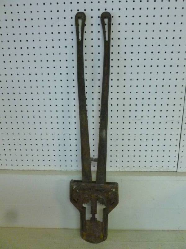 lot 34 image: Vintage Dehorner