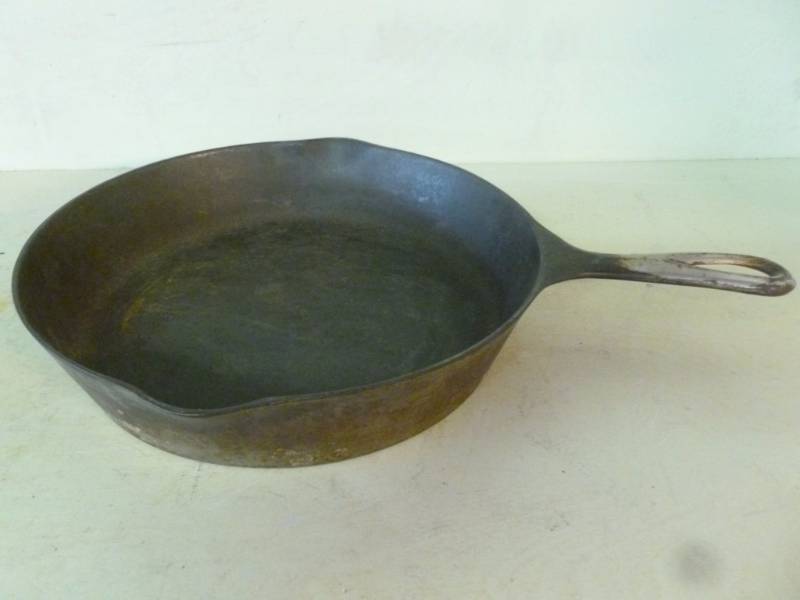lot 43 image: Vintage Wagner Ware