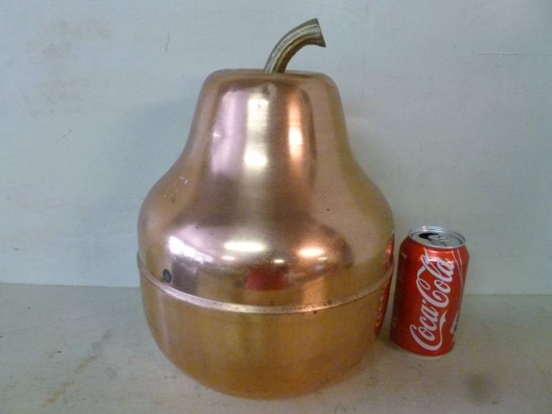 lot 44 image: Copper Pear