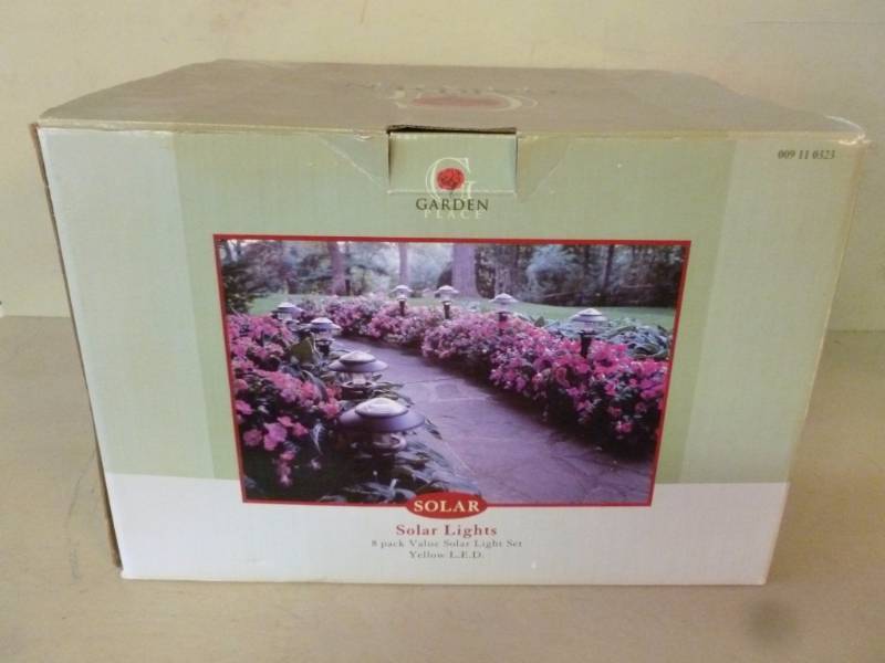 lot 46 image: Solar Lights