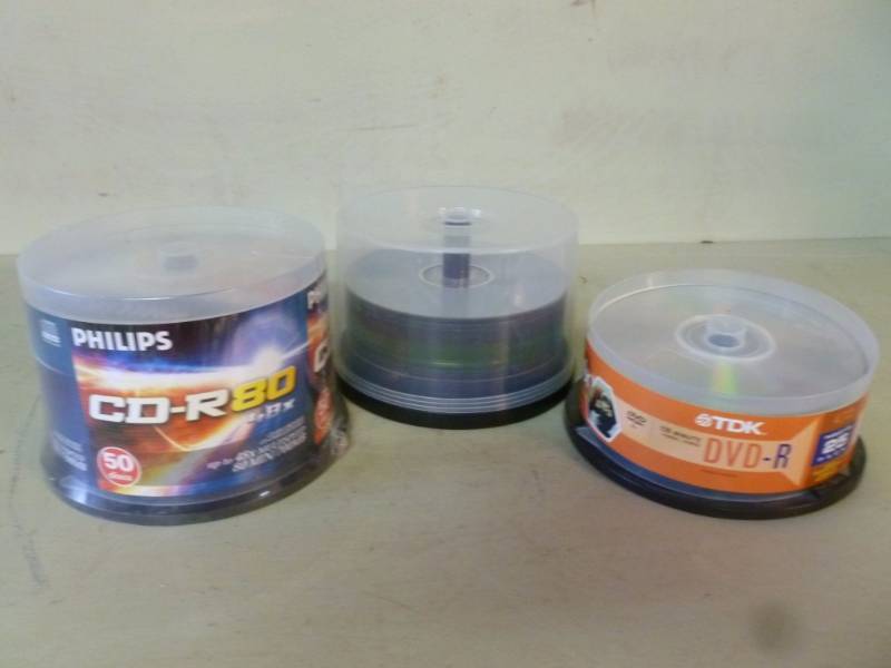 lot 68 image: CD  DVD Discs