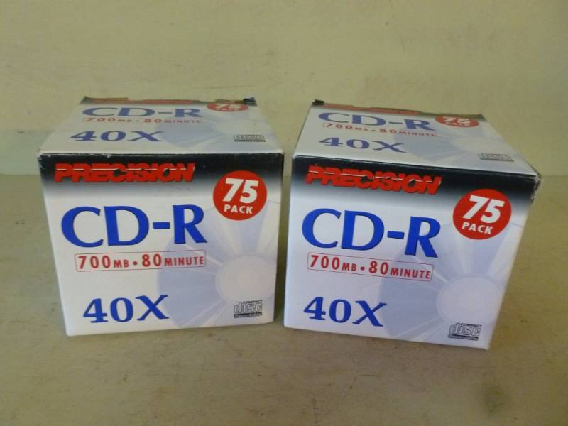 lot 69 image: Cds
