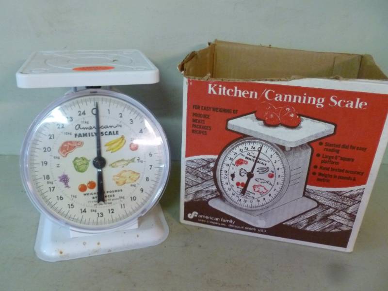 lot 75 image: Vintage Scale