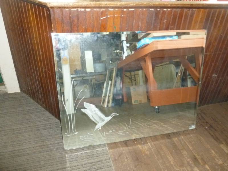 lot 92 image: Mirror