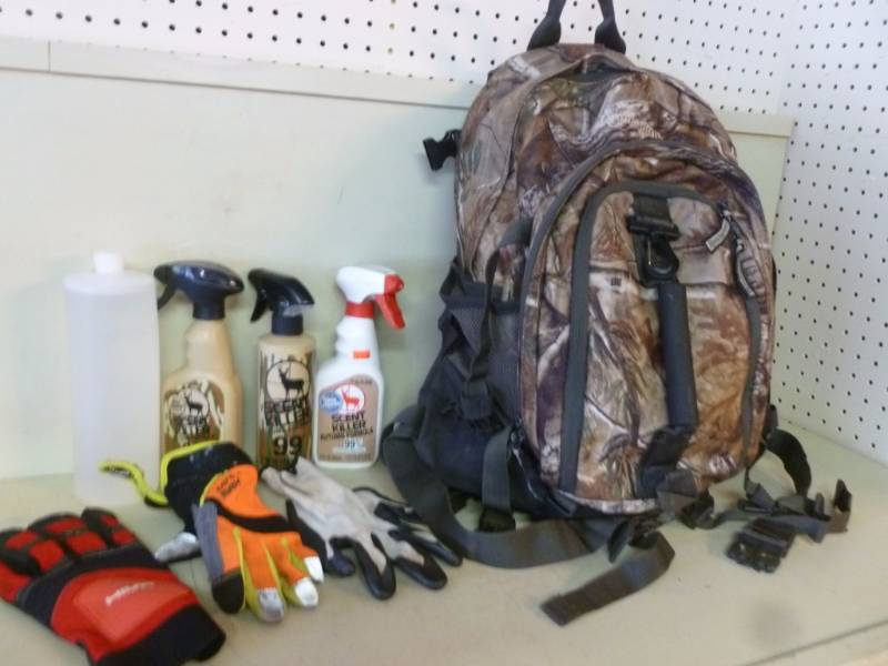 lot 112 image: Hunting Backpack