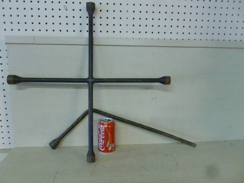 lot 131 image: Lug Wrench