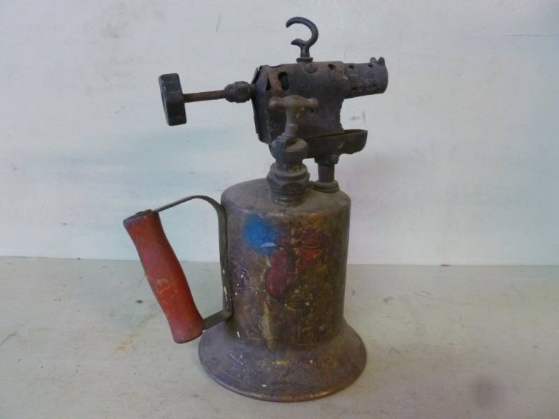 lot 132 image: Vintage Brass Torch