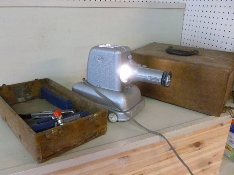 lot 152 image: Vintage Projector
