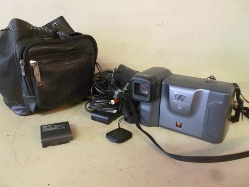 lot 161 image: Movie Camera