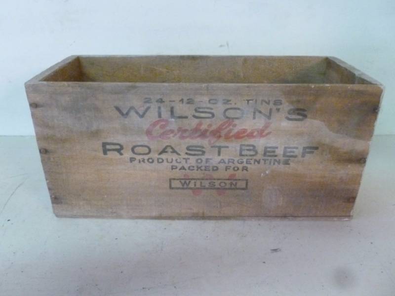 lot 165 image: Vintage Wooden Box