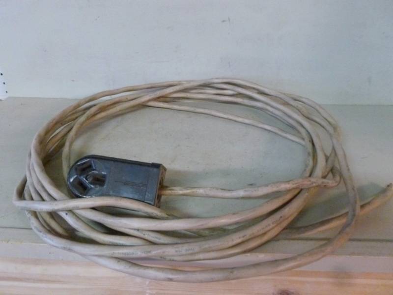 lot 175 image: Electric Wire