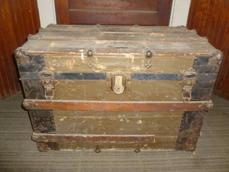 lot 226 image: Antique Trunk