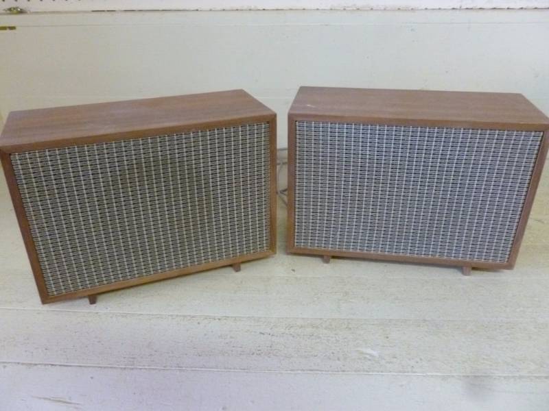 lot 253 image: Vintage Speakers