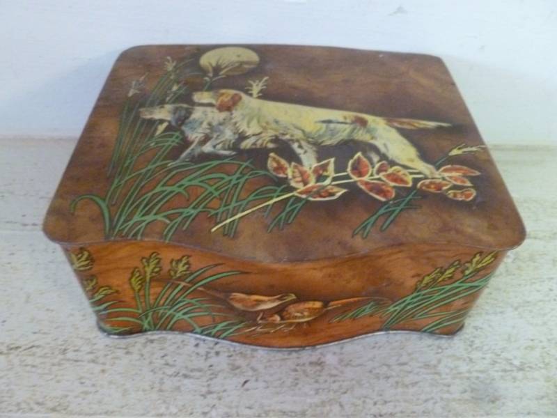 lot 256 image: Vintage Metal Container