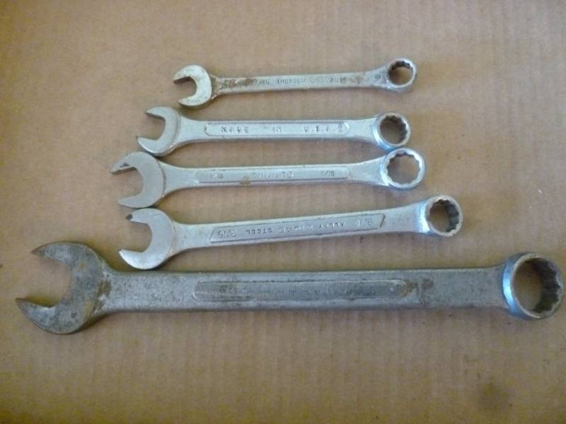 lot 298 image: Tools