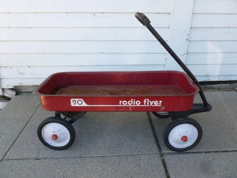 lot 353 image: Radio Flyer Wagon