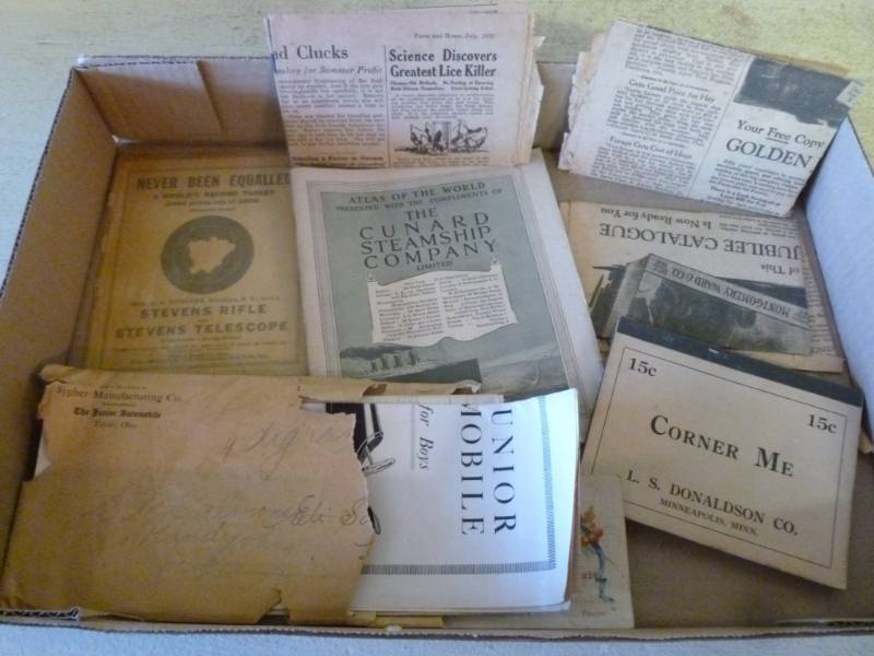 lot 382 image: Vintage Paper Items