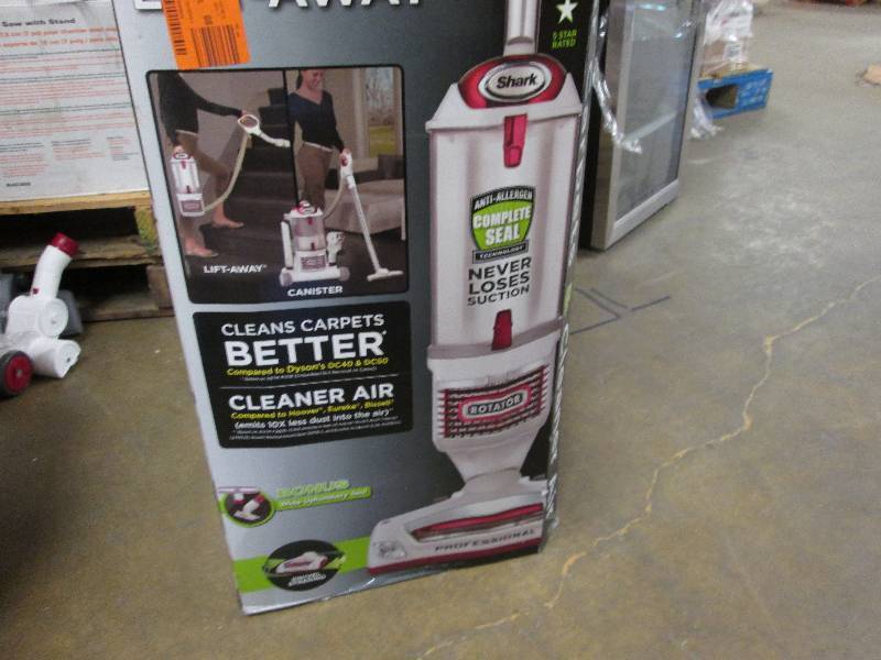 Shark Rotator Professional Lift-Awa...