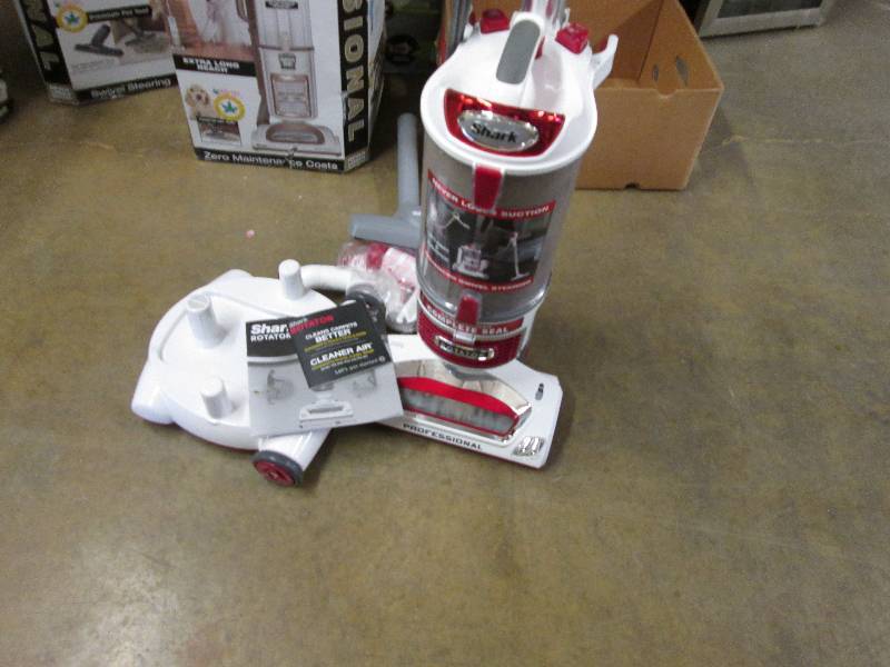 Shark Rotator Professional Lift-Awa...