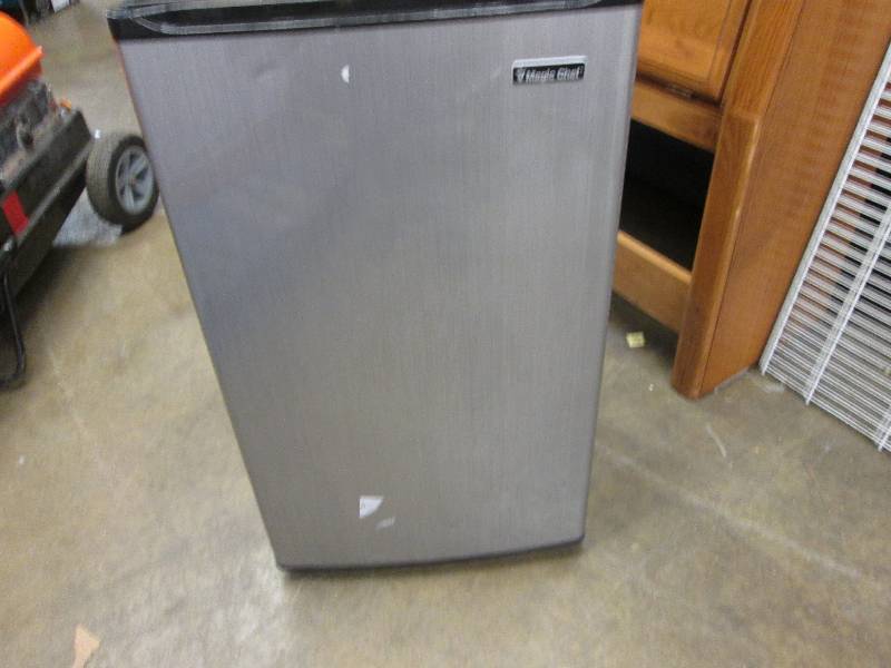 Magic Chef 3.5 cu. ft. Mini Refrige...