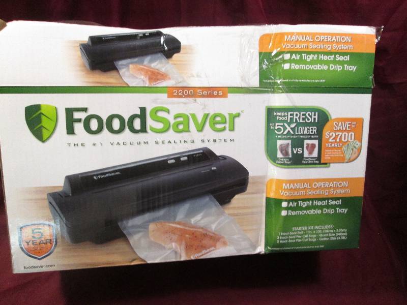 FoodSaver V2244 Vacuum Sealer in Bl...