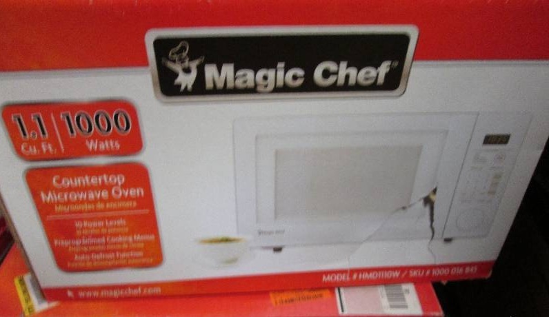 Magic Chef 1.1 cu. ft. Countertop M...