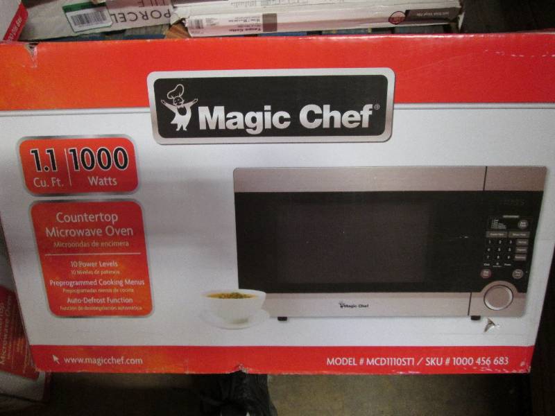 Magic Chef 1.1 cu. ft. Countertop M...