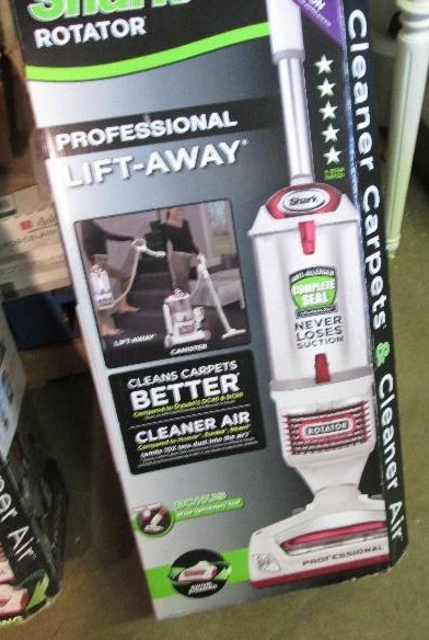 Shark Rotator Professional Lift-Awa...